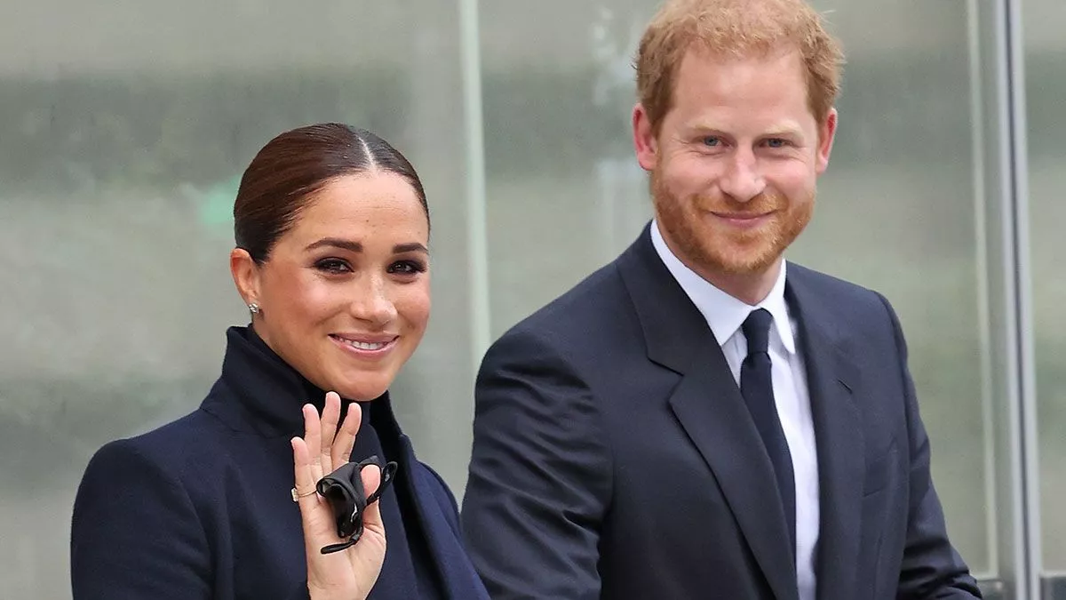 Prince Harry Wins Praise with Meghan Markle